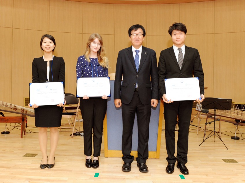 Ms. Jungryang Kim got a prize of “Best Oral Presentation Award” in ISAE2015．博士課程学生のキムさんが国際会議で受賞．